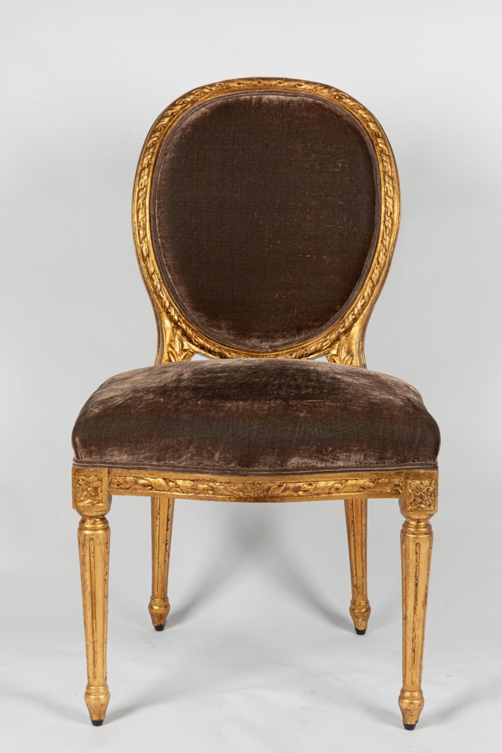 Ref. 2197- Chaises –  Paire – Velours de soie taupe – Image 2