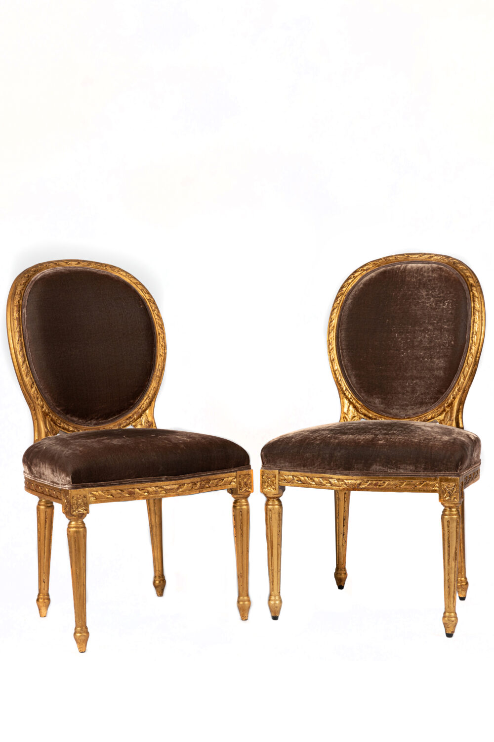 Ref. 2197- Chaises –  Paire – Velours de soie taupe