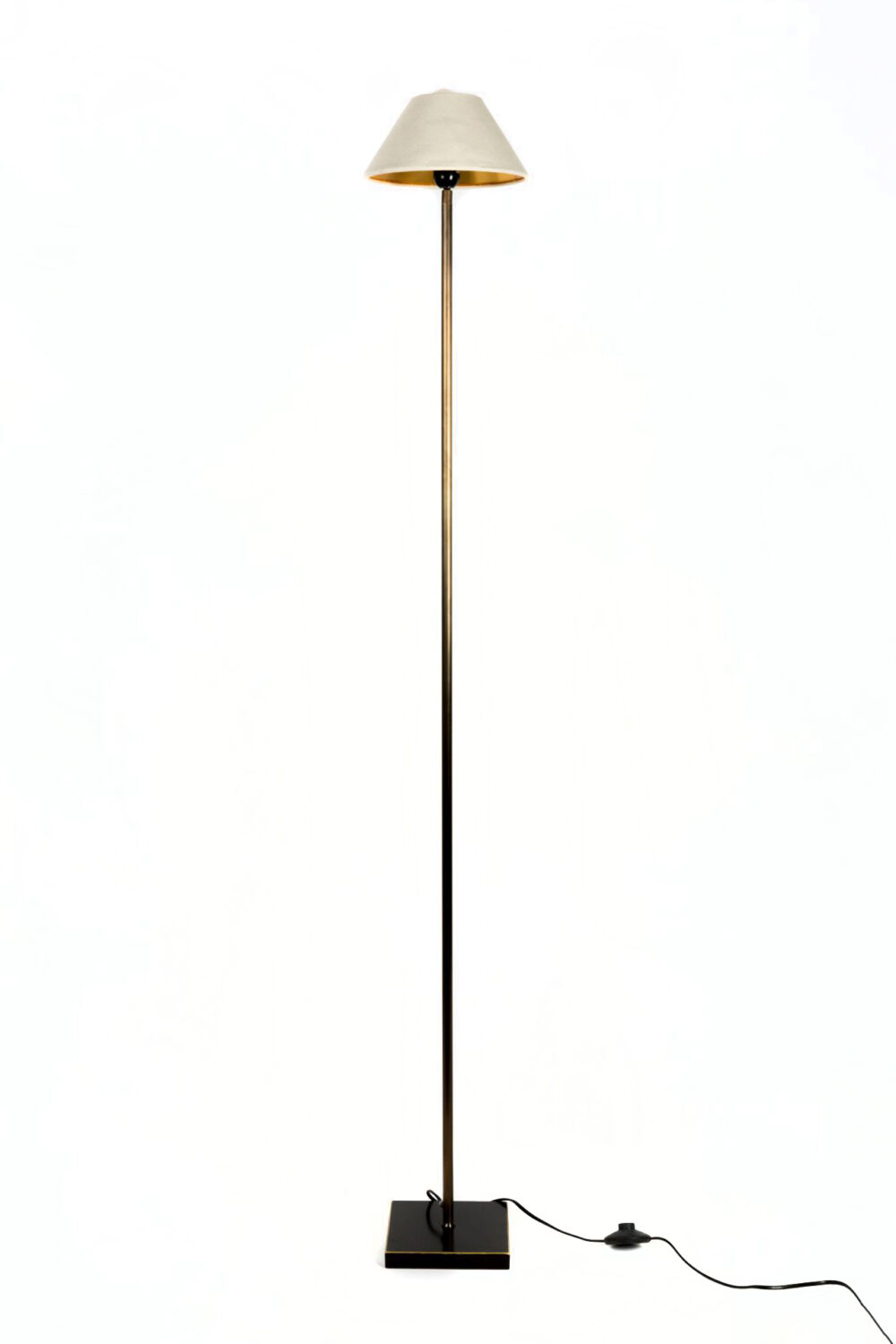 Ref. 841 - Lampadaire Vivaro (12x12x170)