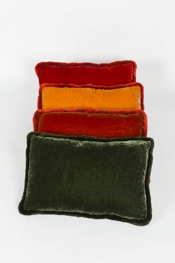 Ref. Z – Coussin M (Vendu par unité) 40×60– Velours de soie– Mao Mao
