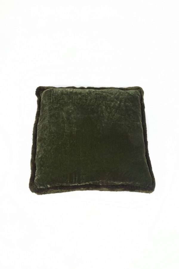 Ref. 2391 - Cushion Fringe Silk Velvet Green Mao Mao 60 x 60 cm
