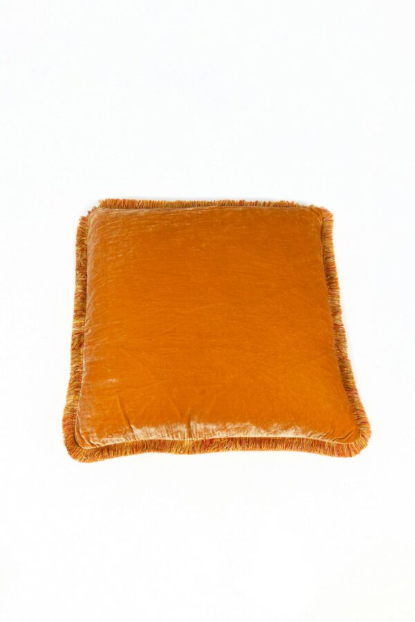Ref. 2278- Coussin Fringe Velours de soie Doré 60 x 60 cm